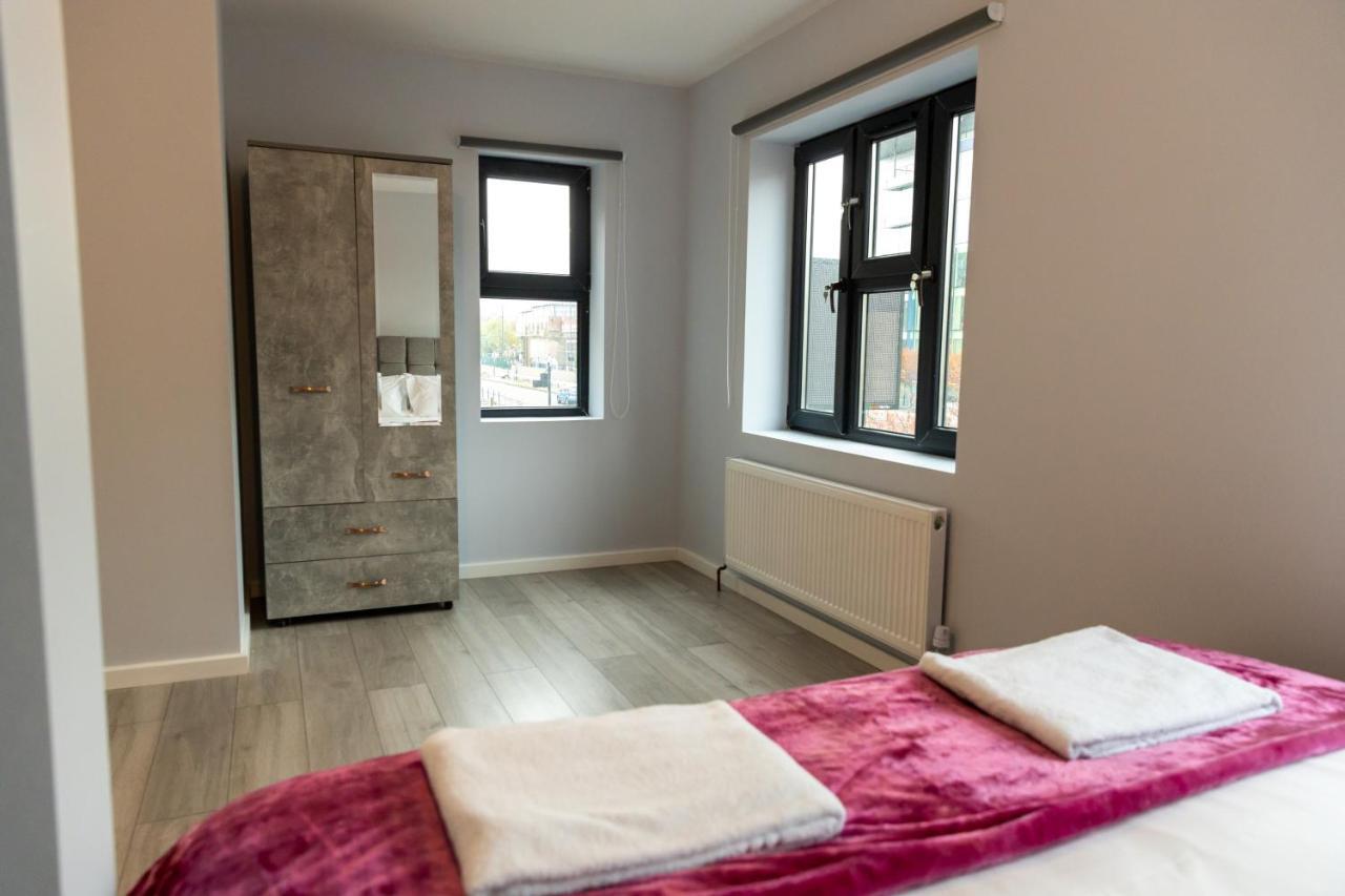 Apartment Zen Quality Flats: Cozy Heathrow Hounslow