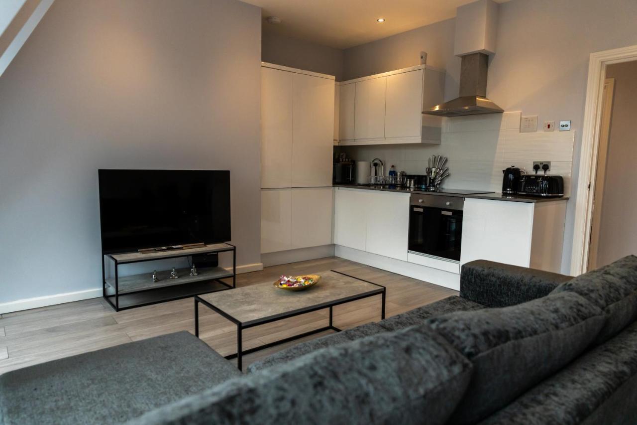 Zen Quality Flats: Cozy Heathrow Apartment