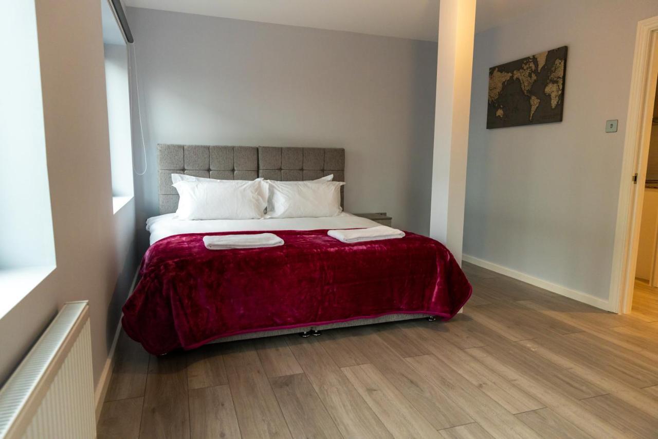 Zen Quality Flats: Cozy Heathrow Hounslow